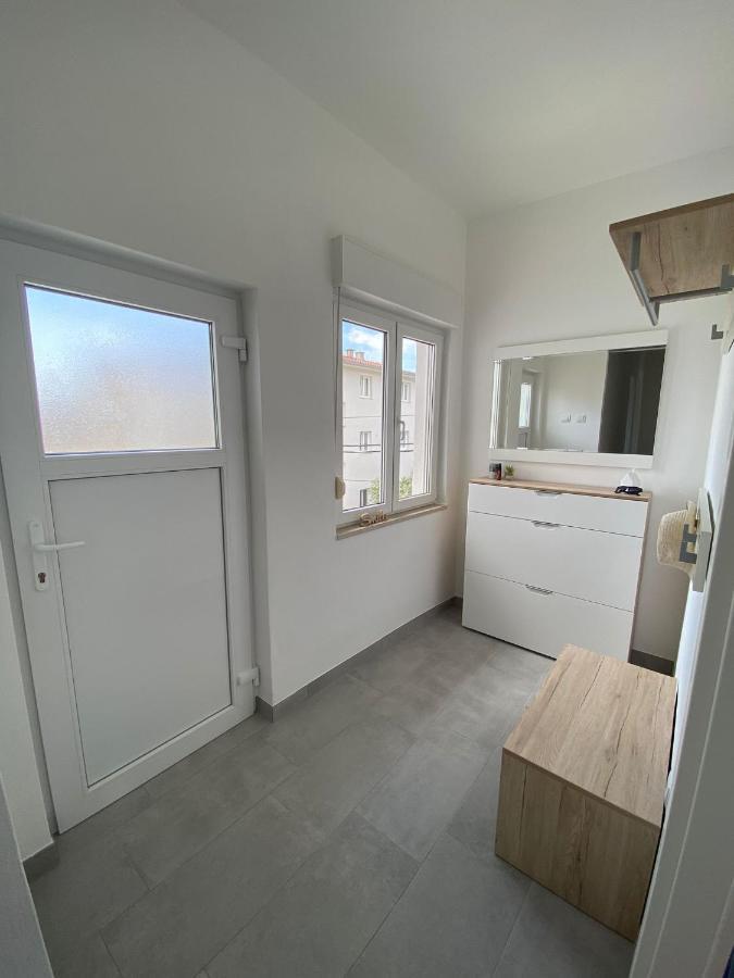 Apartment Milena Kastela Mit Whirlpool Luaran gambar