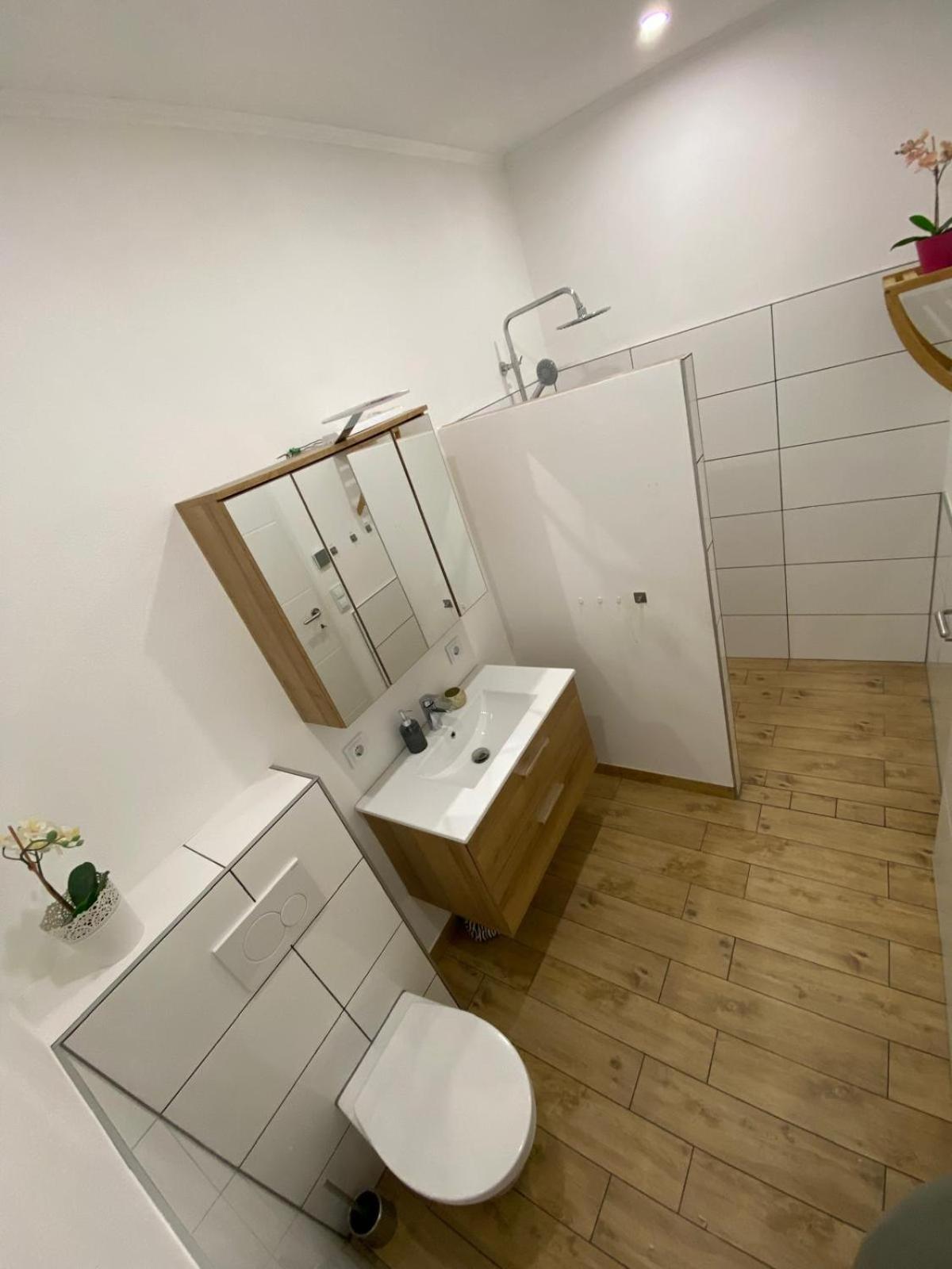Apartment Milena Kastela Mit Whirlpool Luaran gambar